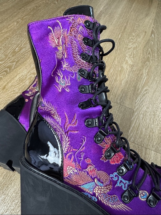 Dolls Kill Current Mood Purple Black Satin Platform Dragon Boots size 8 - Picture 7 of 15